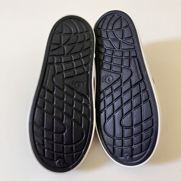 Old Navy Toddler Black & White Rubber Pool Shoes - Size 9 - Picture 5 of 5